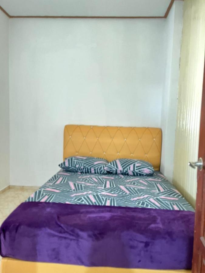 Lavender Homestay Desa Chendering 3 Bedrooms Куала-Тренгану Экстерьер фото